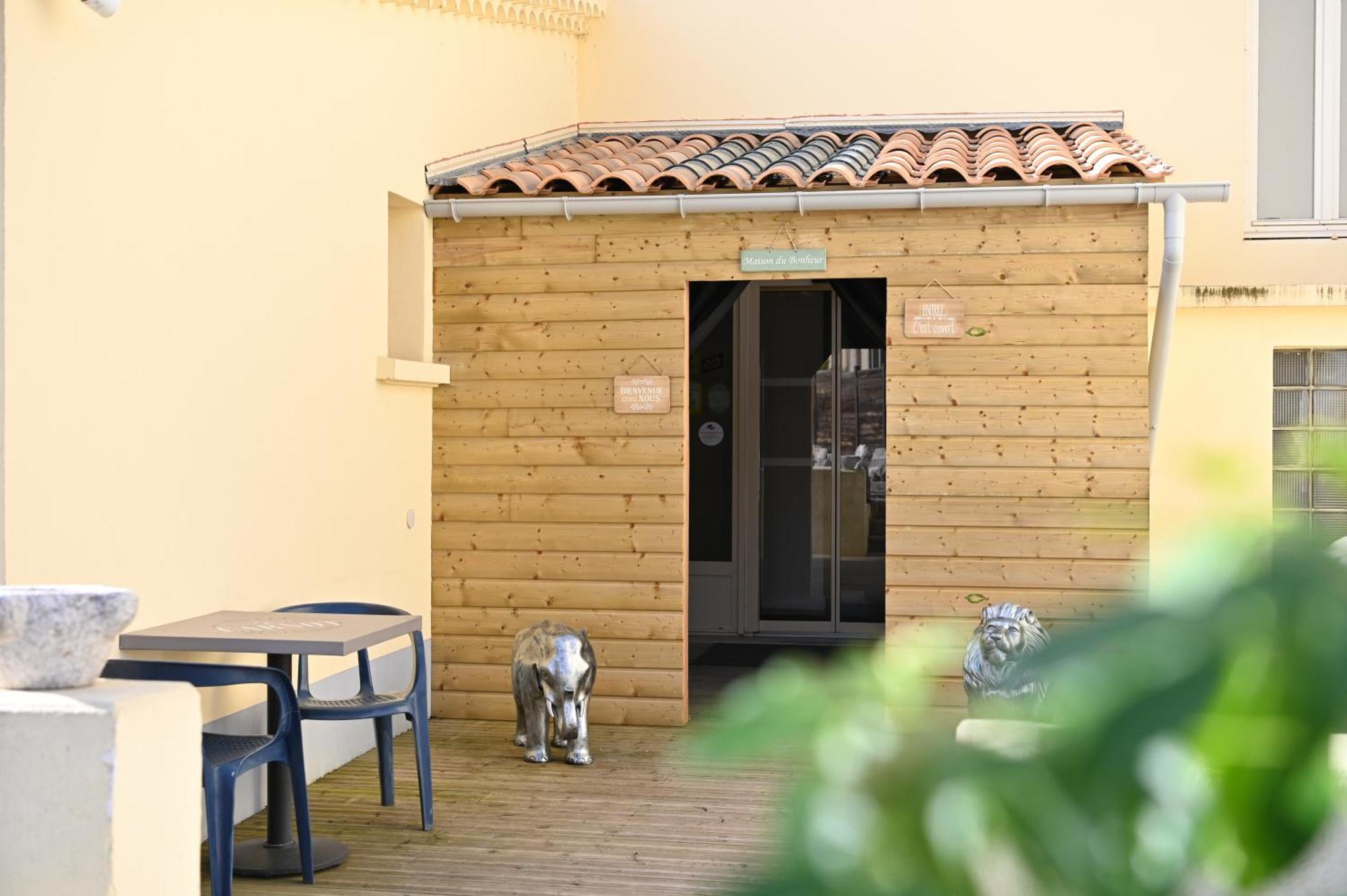 Logis Hotel & Restaurant Le Carnot Die Zewnętrze zdjęcie